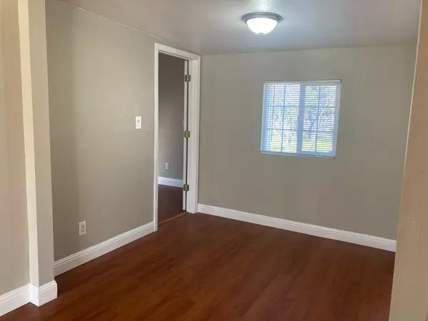 Sacramento, CA 95822,2335 Hooke WAY