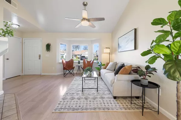 Sacramento, CA 95823,4824 Amblebrook WAY
