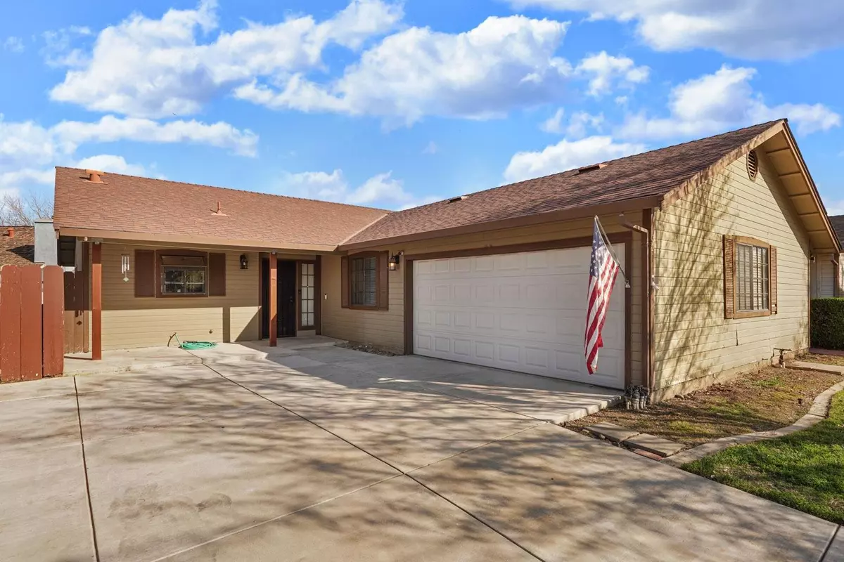 Patterson, CA 95363,321 Arambel DR