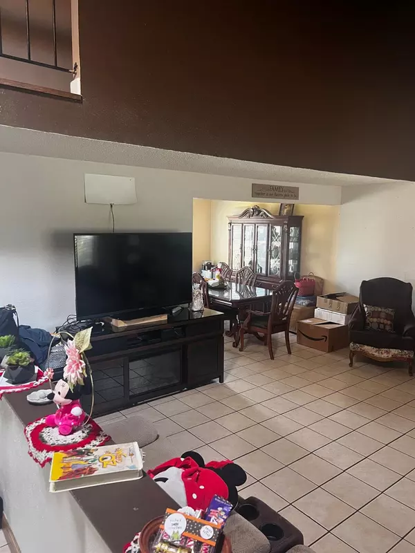 Sacramento, CA 95828,6617 Villa Juares Cir