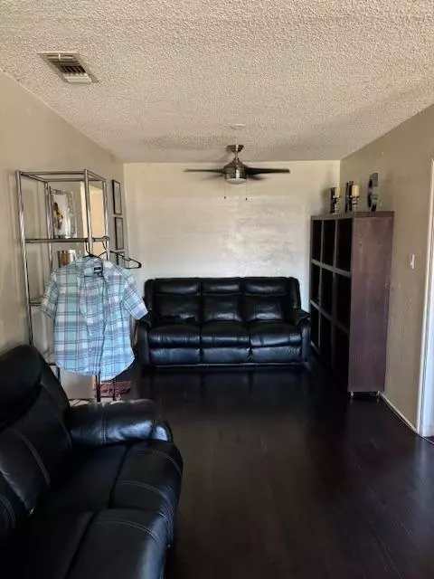 Sacramento, CA 95838,3813 Jasmine ST