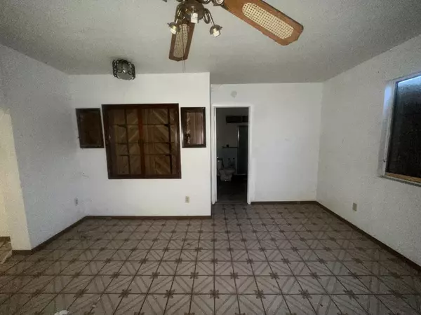 Patterson, CA 95363,8503 Smith ST