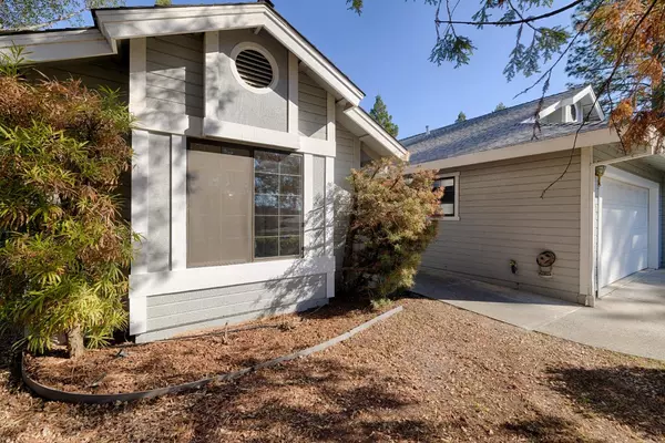 Auburn, CA 95602,23231 Lone Pine DR