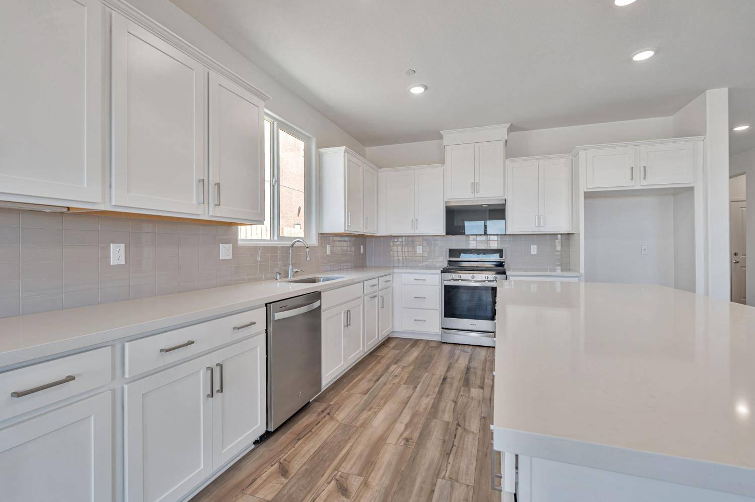 Manteca, CA 95337,714 Rosazzo LN