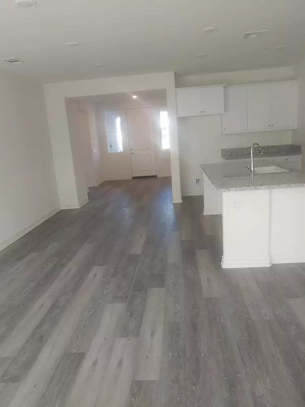 Victorville, CA 92392,11130 Truckee PL