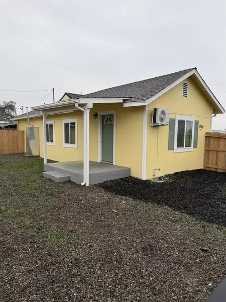 2208 E Willow ST, Stockton, CA 95205