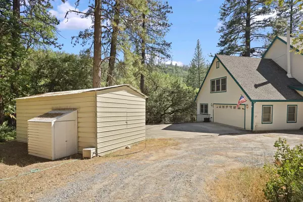 Somerset, CA 95684,8161 Boondock TRL