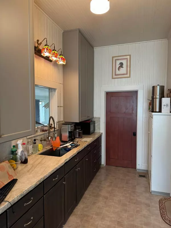 Newcastle, CA 95658,402 2nd ST