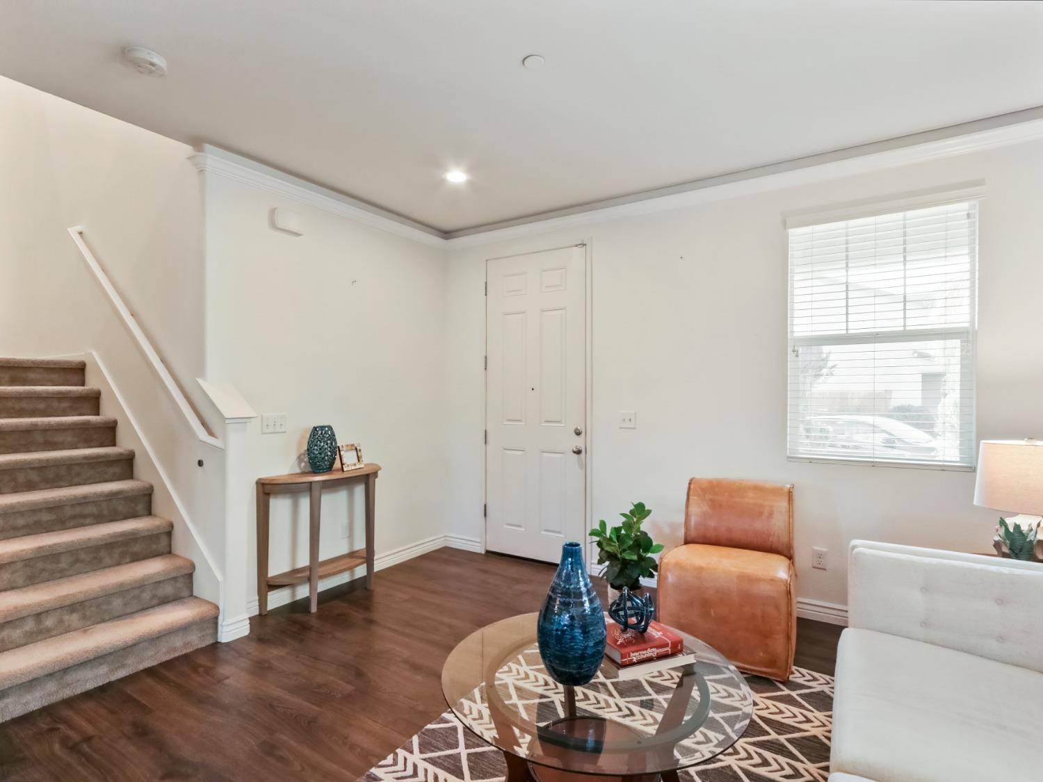 Sacramento, CA 95829,7545 Hazelton Way