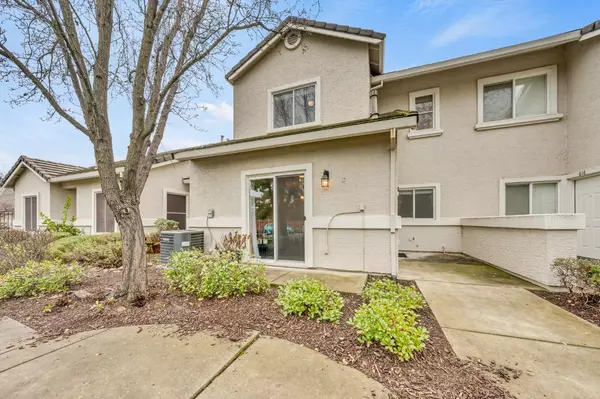 Roseville, CA 95678,608 Shasta Oaks Cir