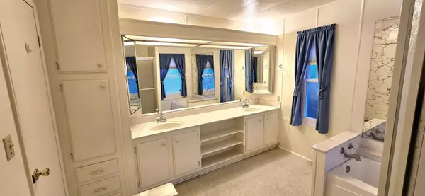 Davis, CA 95618,17 Outer CIR