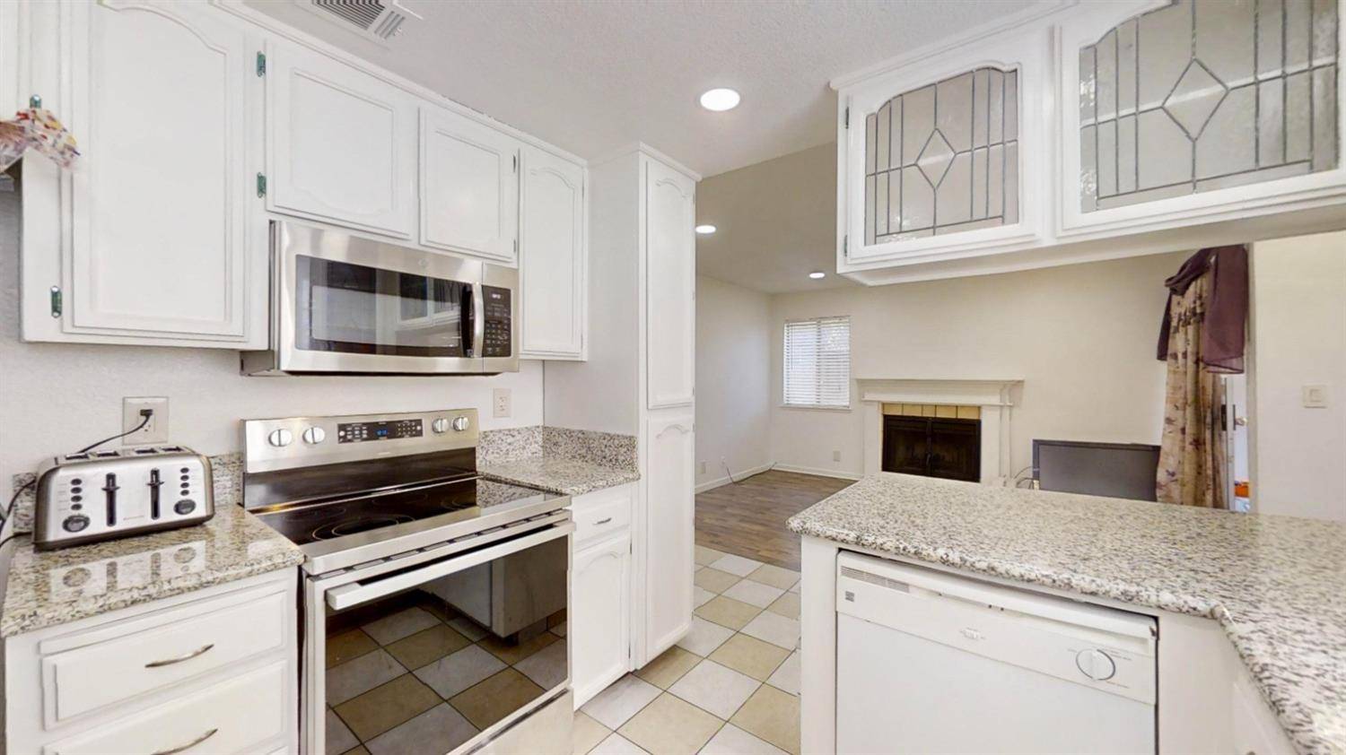 Sacramento, CA 95828,8256 Calla WAY