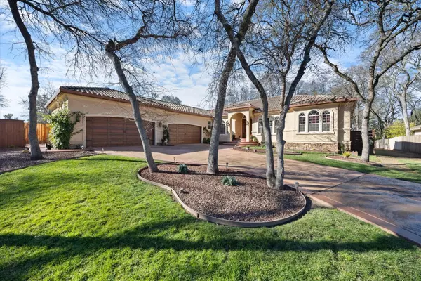 Carmichael, CA 95608,4900 Secluded Oaks LN