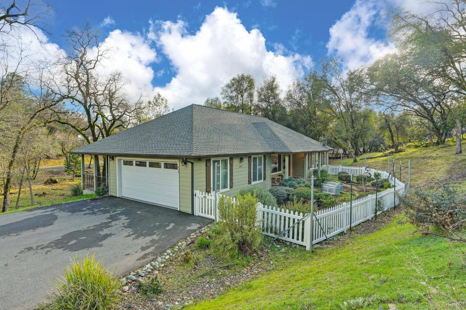 Diamond Springs, CA 95619,664 N. Circle