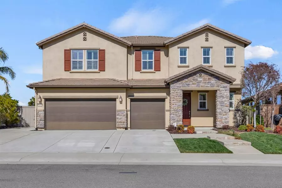 8056 Concerto WAY, Roseville, CA 95747