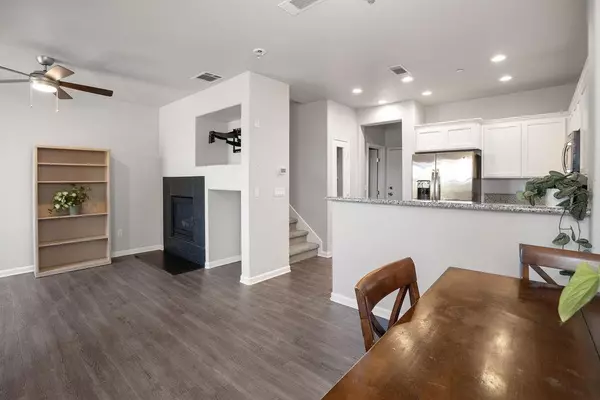 Folsom, CA 95630,1104 Esplanade CIR