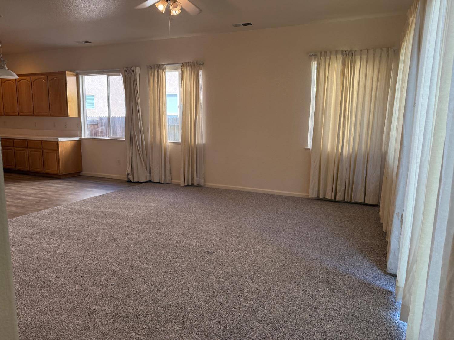Elk Grove, CA 95757,5517 Namath CIR