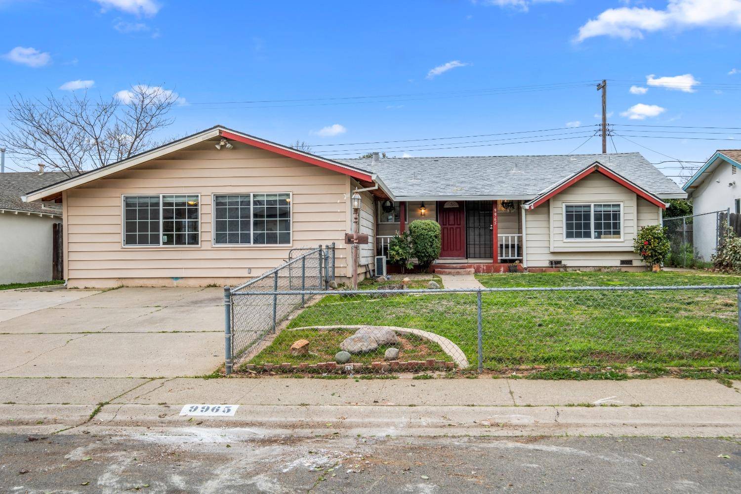Sacramento, CA 95827,9965 Redstone DR