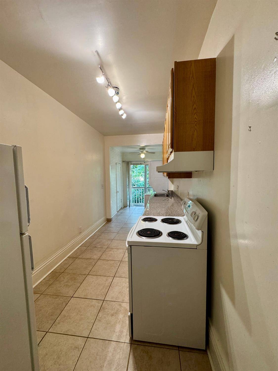 Sacramento, CA 95816,2512 I ST