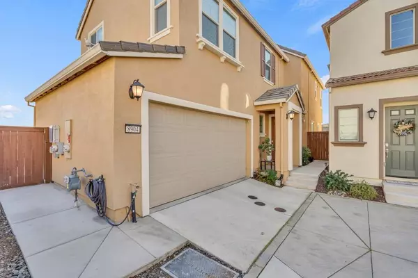 8904 Upbeat WAY, Elk Grove, CA 95757