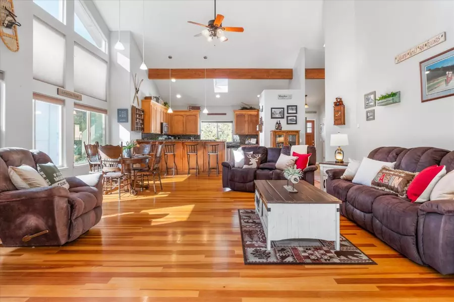 213 Lupine LN, Murphys, CA 95247