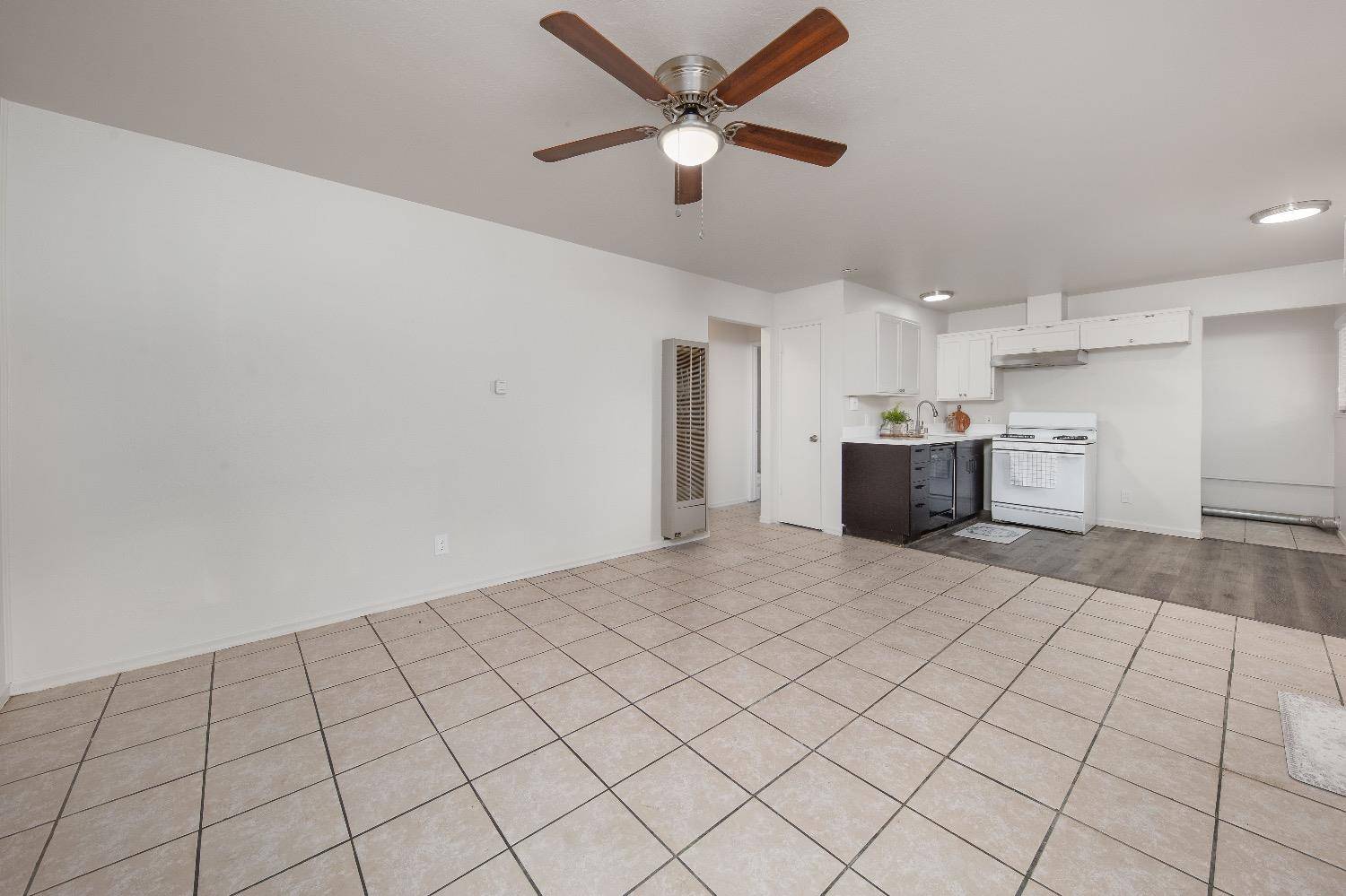 Stockton, CA 95207,1711 W Swain RD #B