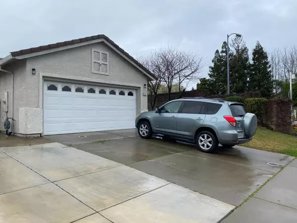 Galt, CA 95632,931 Elk Hills DR