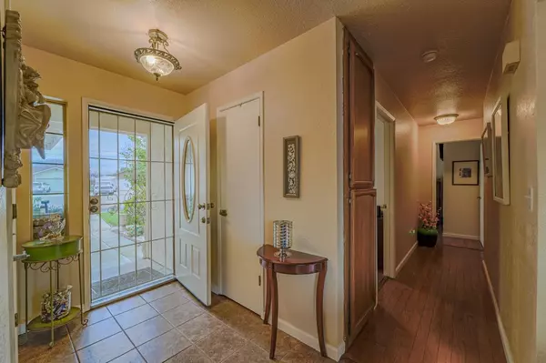 Turlock, CA 95382,2821 Messenger CT