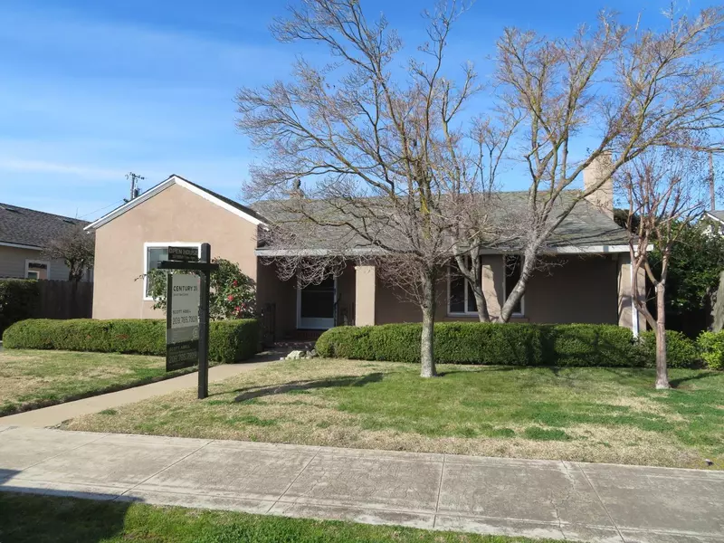 228 California AVE, Oakdale, CA 95361