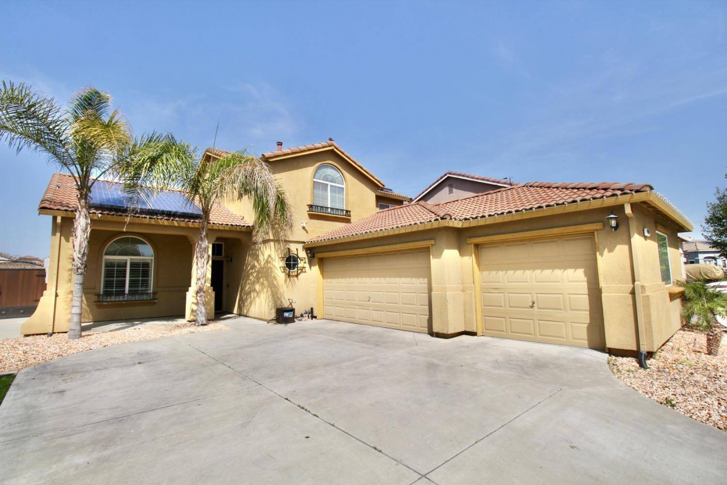 3941 Belleza DR, Ceres, CA 95307