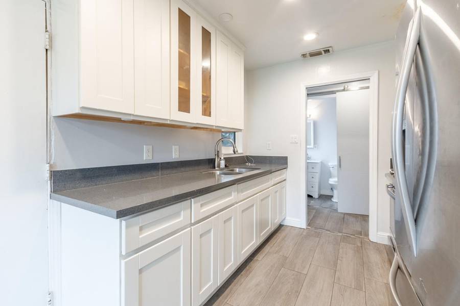 1801 Ferran AVE, Sacramento, CA 95832