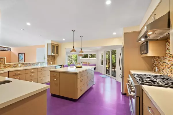 1033 Columbia PL, Davis, CA 95616