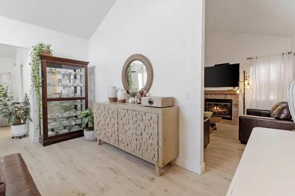 Patterson, CA 95363,604 N Finster ST