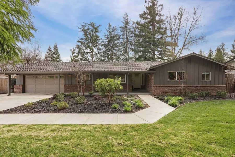 17100 E Front ST, Linden, CA 95236