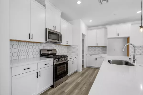 Sacramento, CA 95829,7716 Congaree WAY
