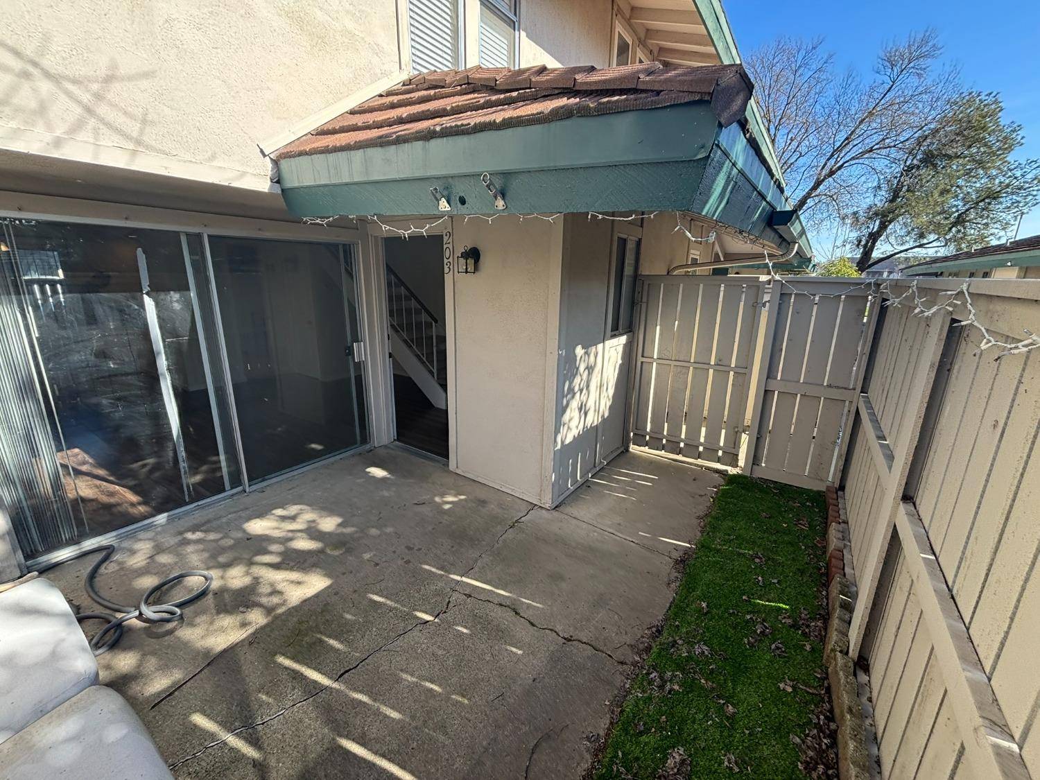 203 Roundtree CT, Sacramento, CA 95831