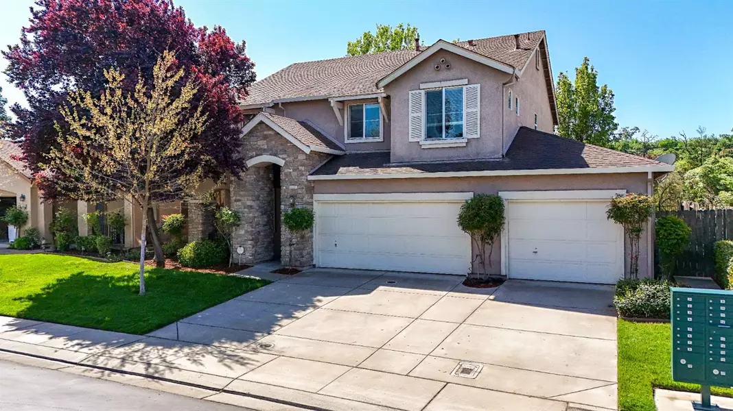 13318 Rivercrest DR, Waterford, CA 95386