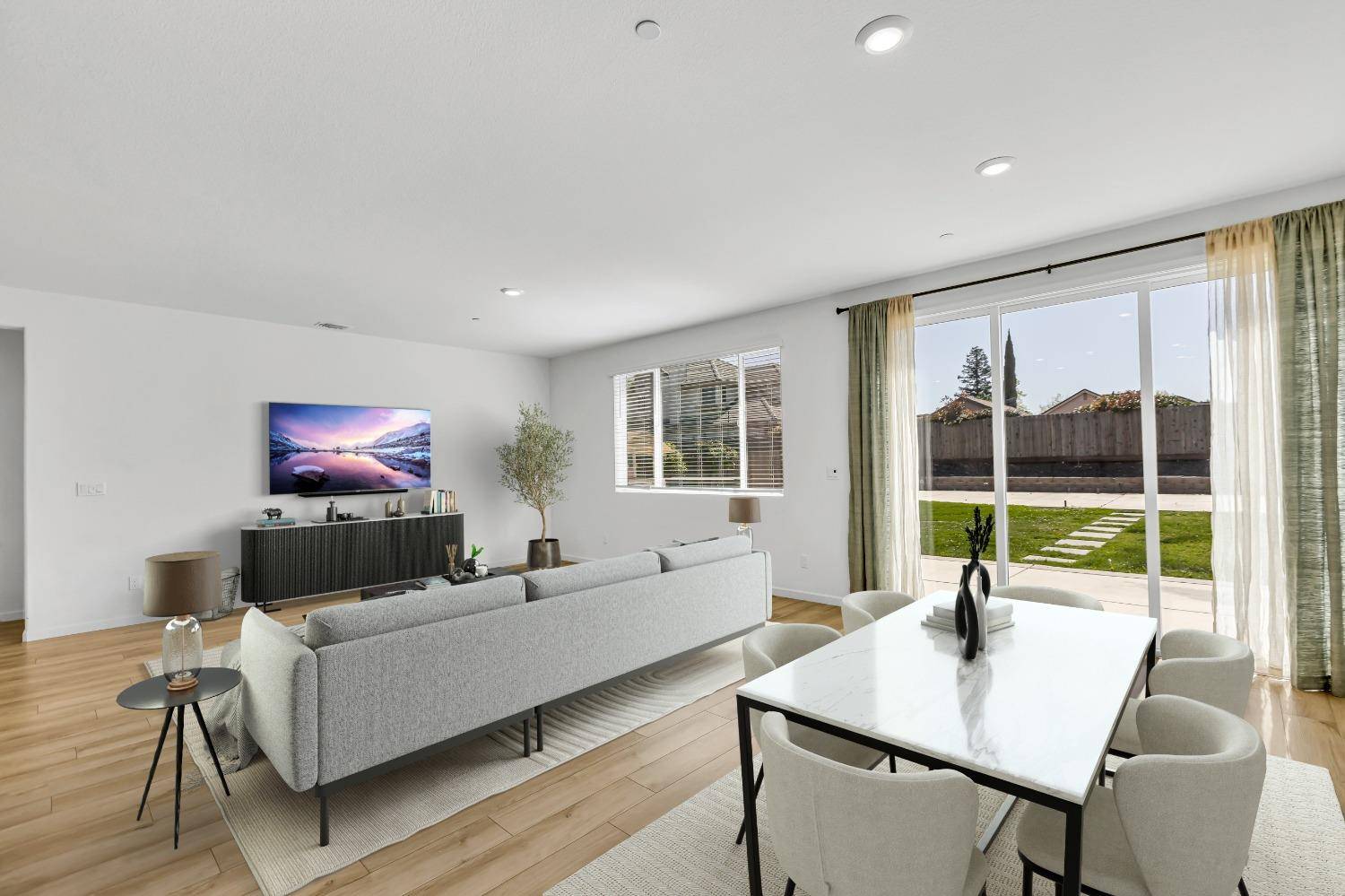 Sacramento, CA 95829,8162 Scrimshaw WAY
