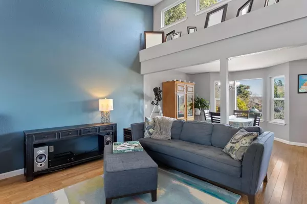 Folsom, CA 95630,7033 Pine View DR