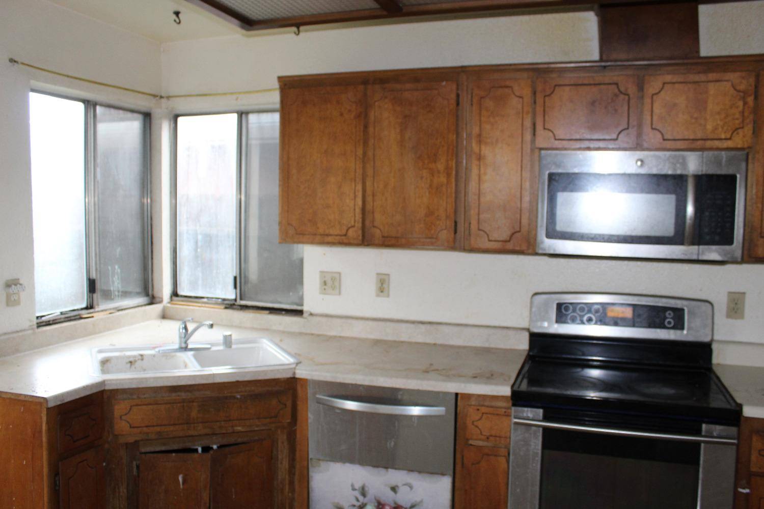 Tracy, CA 95376,335 W Clover