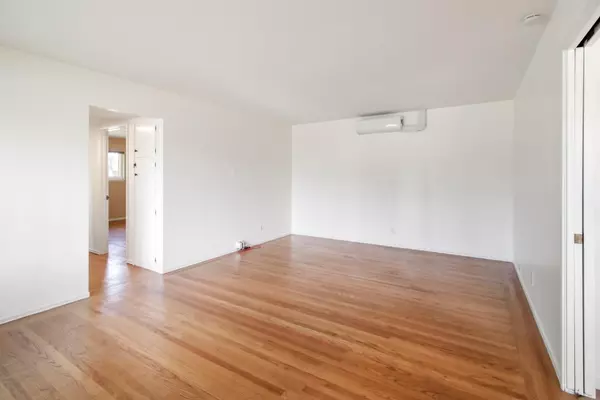 Sacramento, CA 95819,5401 Hale CT