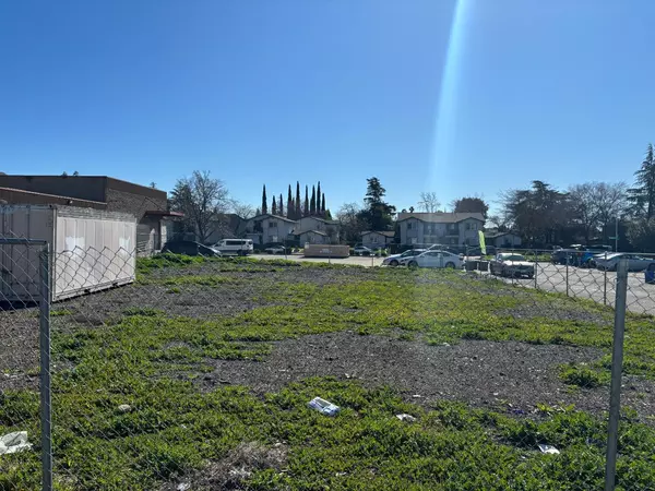 Sacramento, CA 95823,7270 Meadowgate DR
