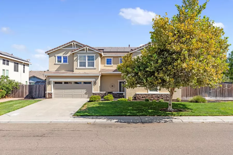 2461 Bracco WAY, Riverbank, CA 95367