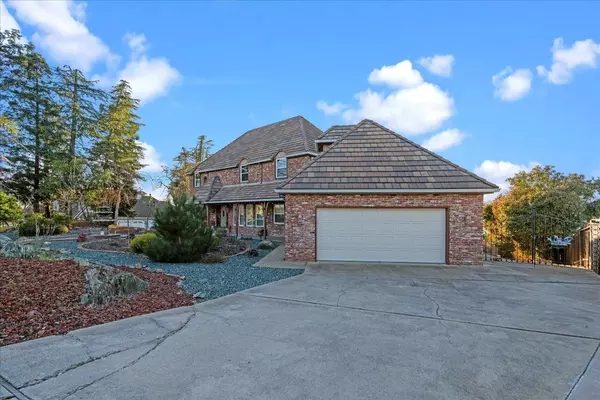 El Dorado Hills, CA 95762,3011 Driftwood CIR
