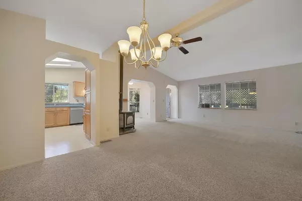 Pine Grove, CA 95665,14074 Irishtown #74