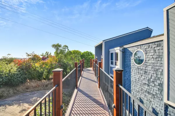 El Dorado Hills, CA 95762,2561 King Richard DR