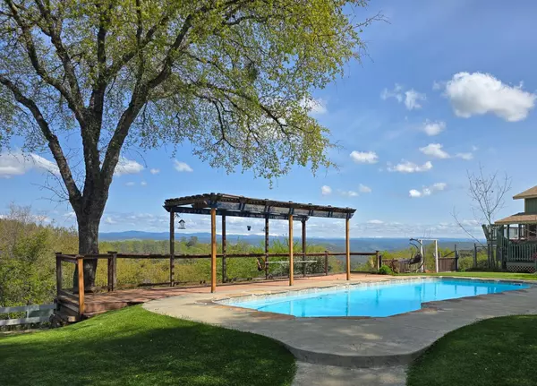 5240 Salmon Falls RD, Pilot Hill, CA 95664