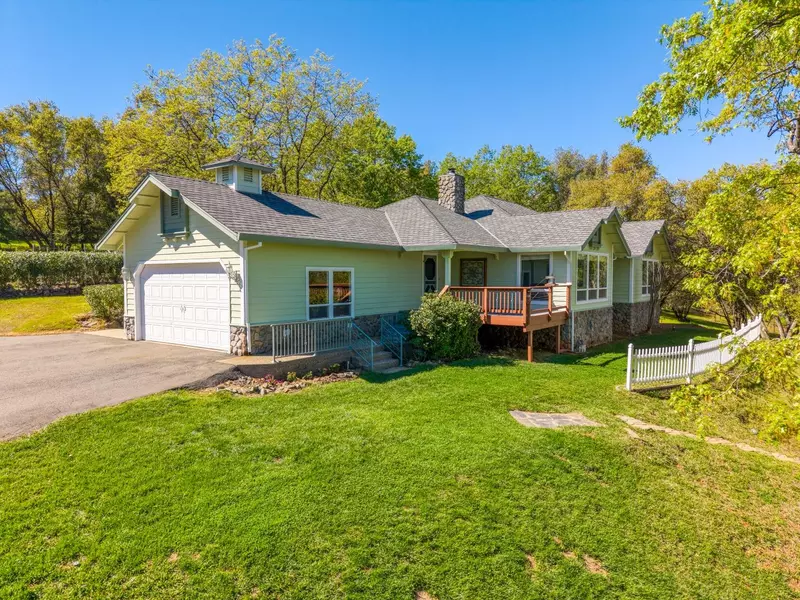 5460 Coyote Pass Rd, Shingle Springs, CA 95682