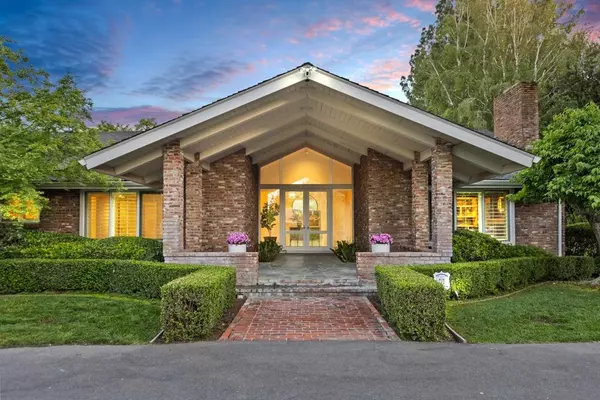 75 W Gibson RD, Woodland, CA 95695