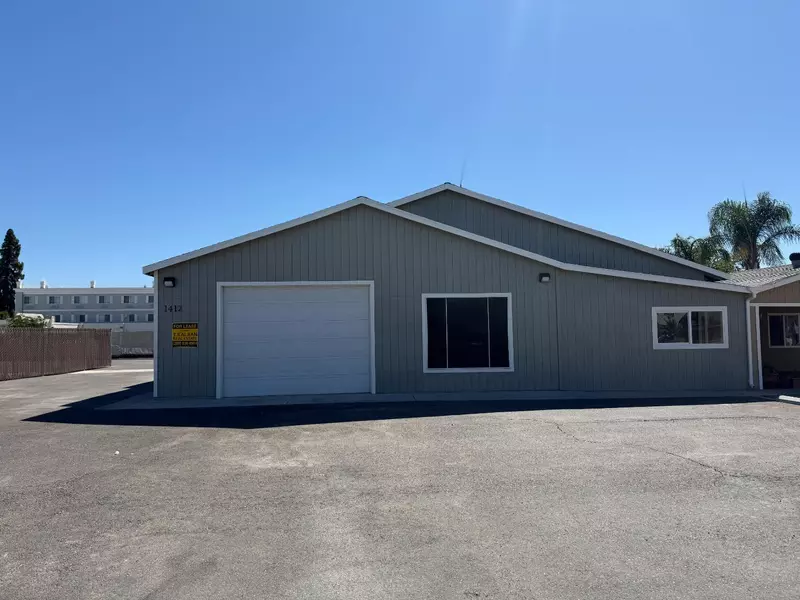 1412 Paradise LN, Los Banos, CA 93635